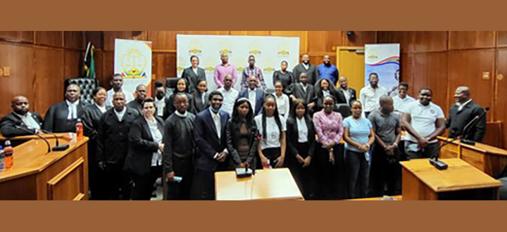 Moot court group_Teaser.png